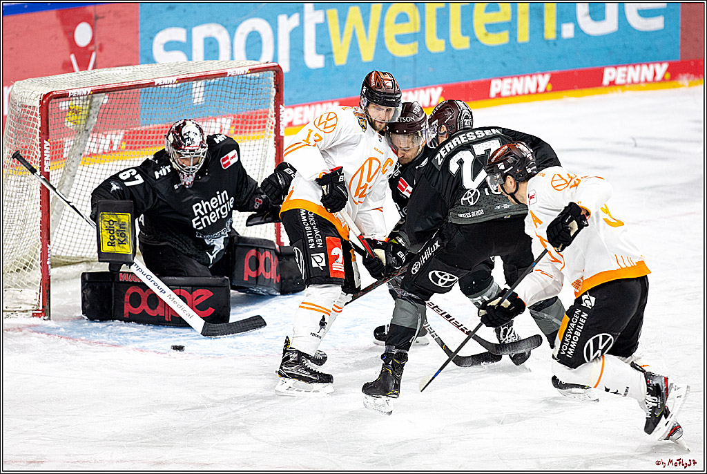 PENNY DEL;  Koelner Haie - Wolfsburg Grizzlys; Koeln, 17.03.2021